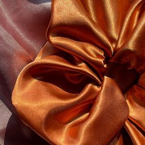 Burnt bronze XXL scrunchies ! Satin 2/25 or 1/15$